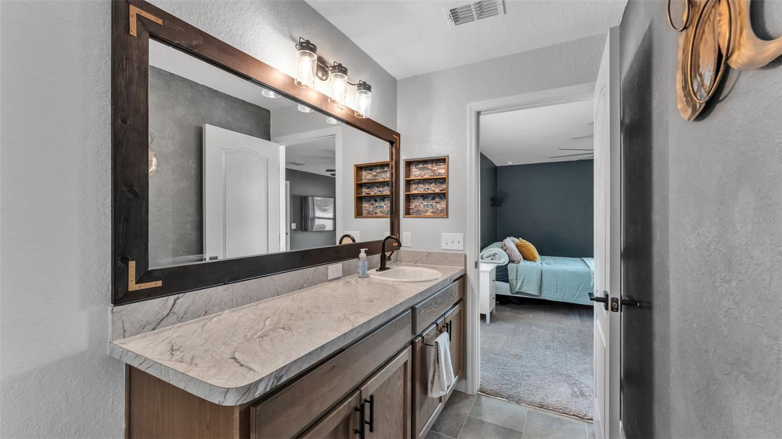 Image 20 of 39 For 2979 Kohen Court