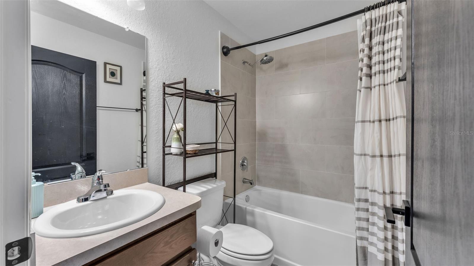 Image 24 of 39 For 2979 Kohen Court