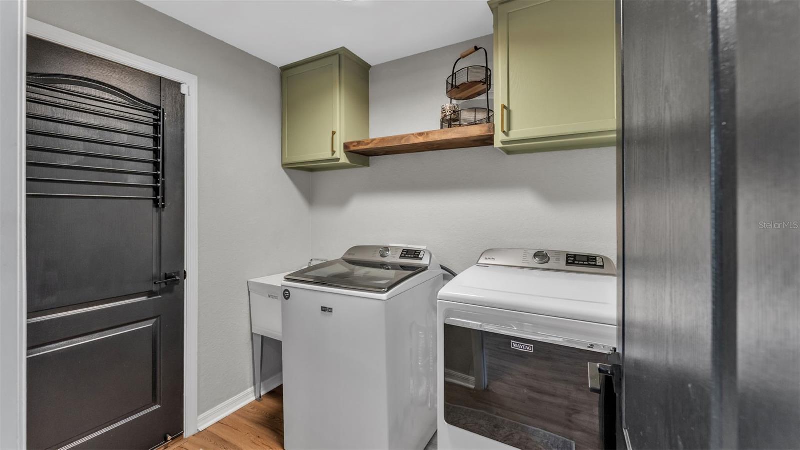 Image 27 of 39 For 2979 Kohen Court