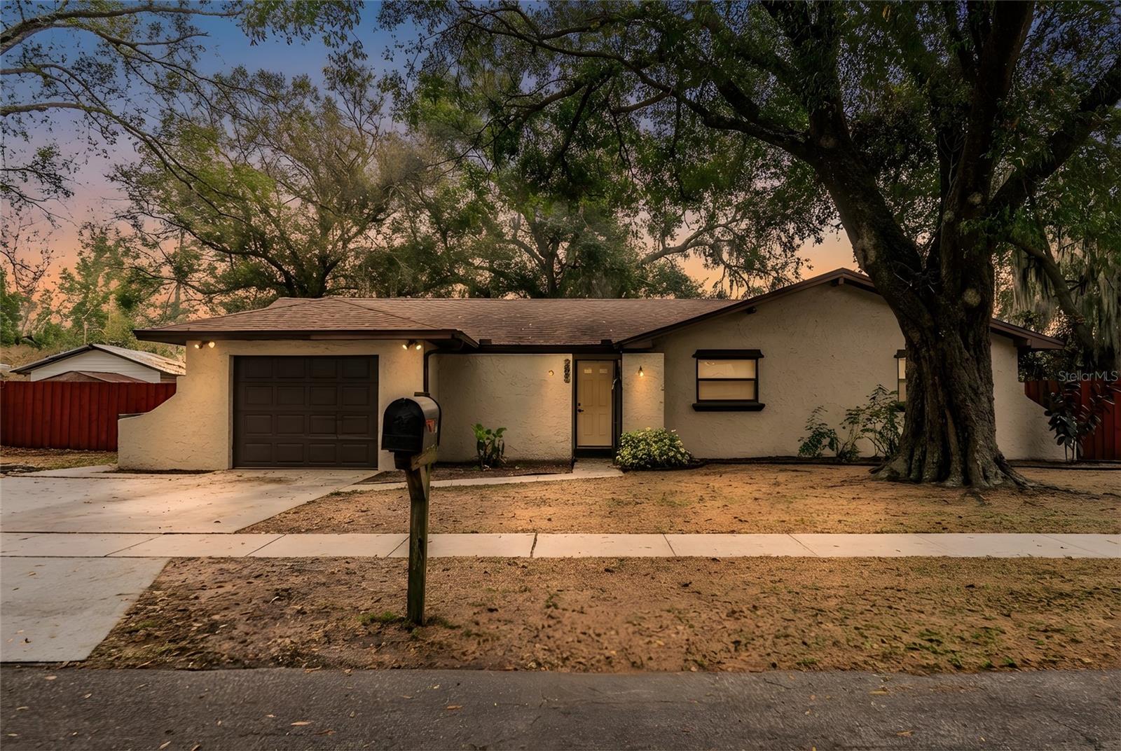 Details for 207 24th Court Sw, WINTER HAVEN, FL 33880