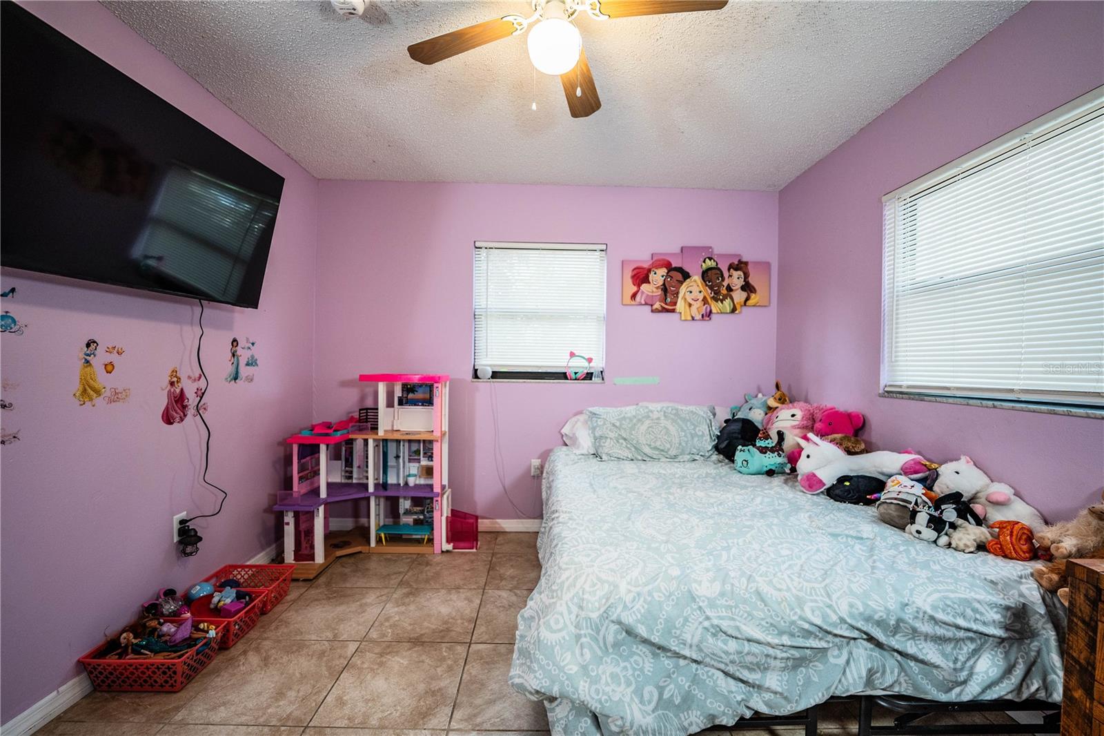 Image 32 of 75 For 207 24th Court Sw