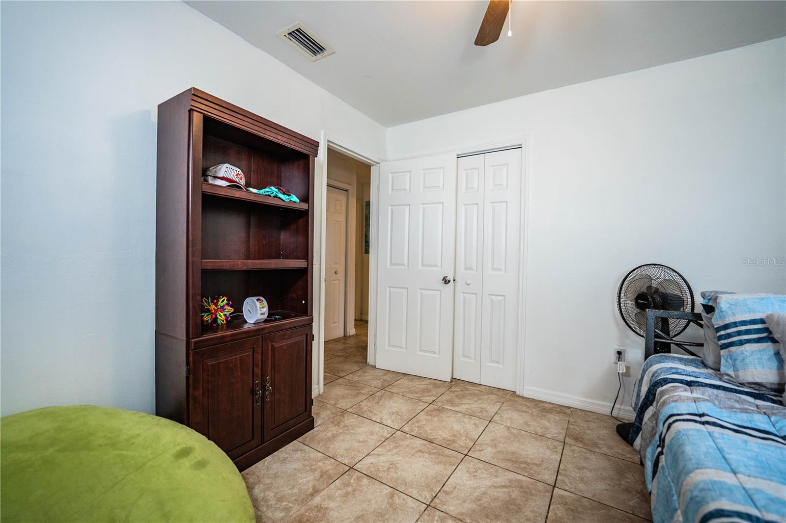 Image 38 of 75 For 207 24th Court Sw