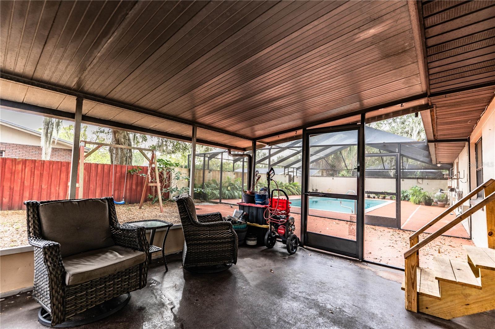 Image 43 of 75 For 207 24th Court Sw