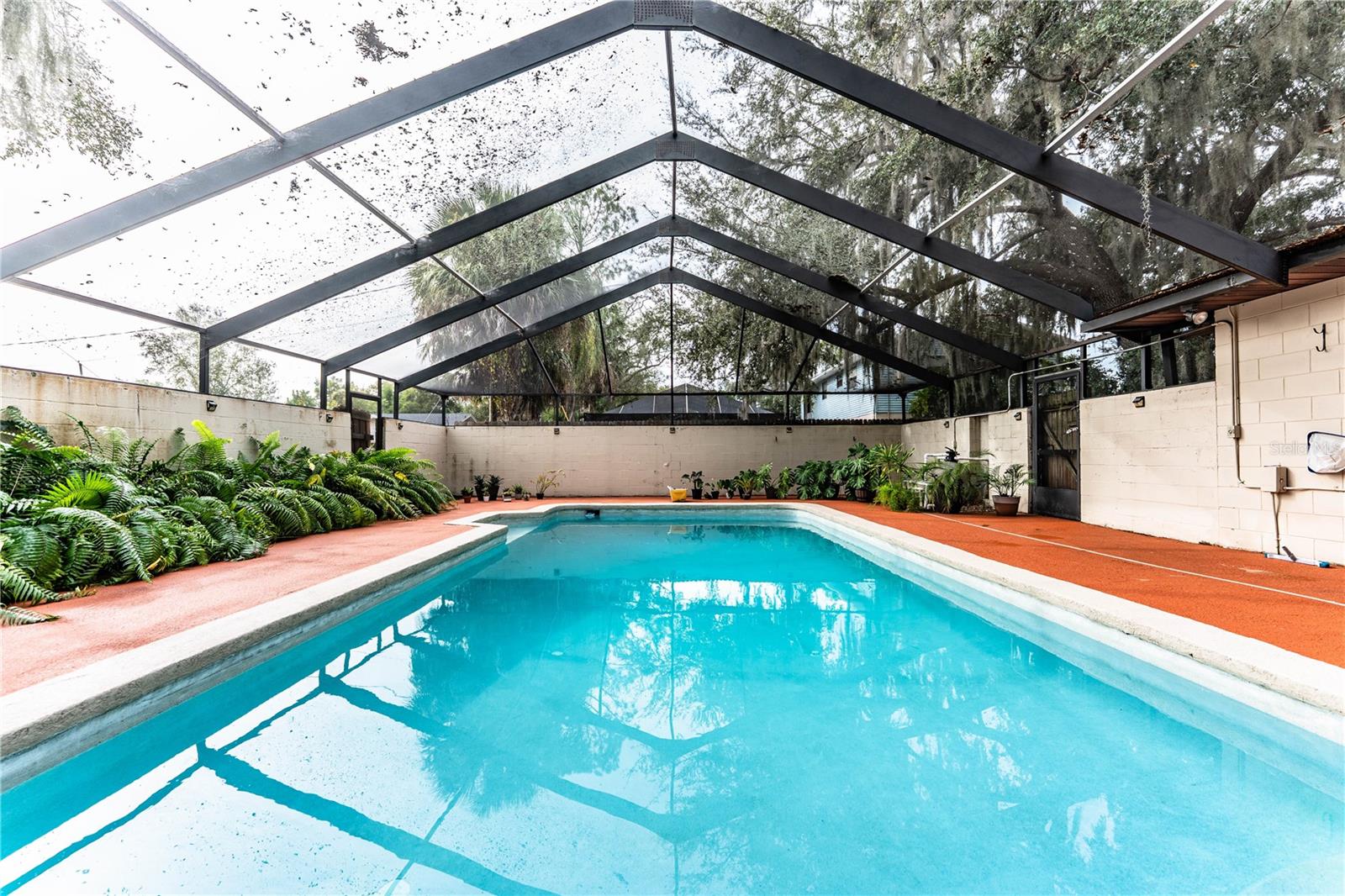 Image 48 of 75 For 207 24th Court Sw