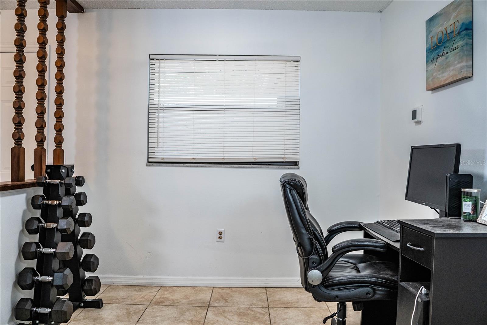 Image 7 of 75 For 207 24th Court Sw