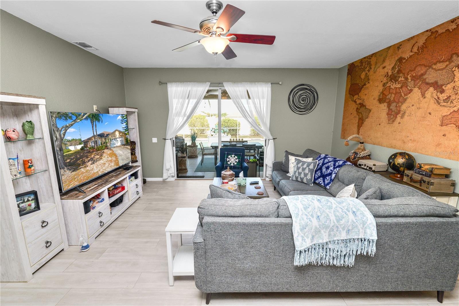 Image 16 of 48 For 3428 Summerwood Way