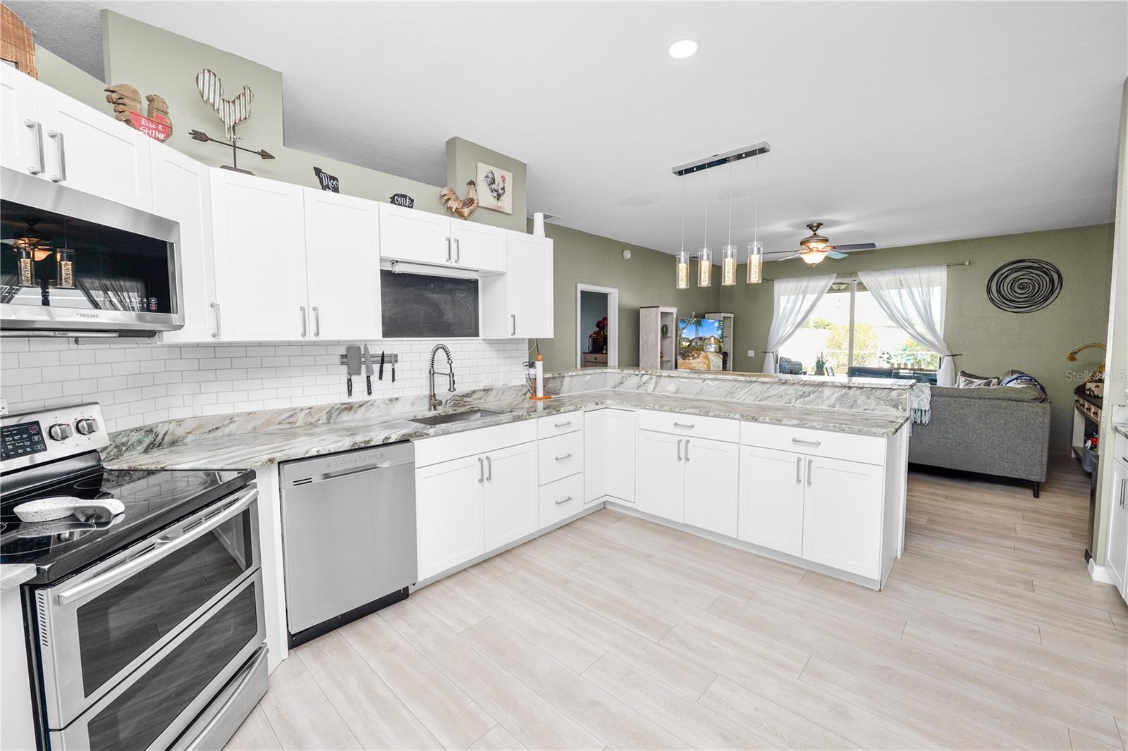 Image 8 of 48 For 3428 Summerwood Way