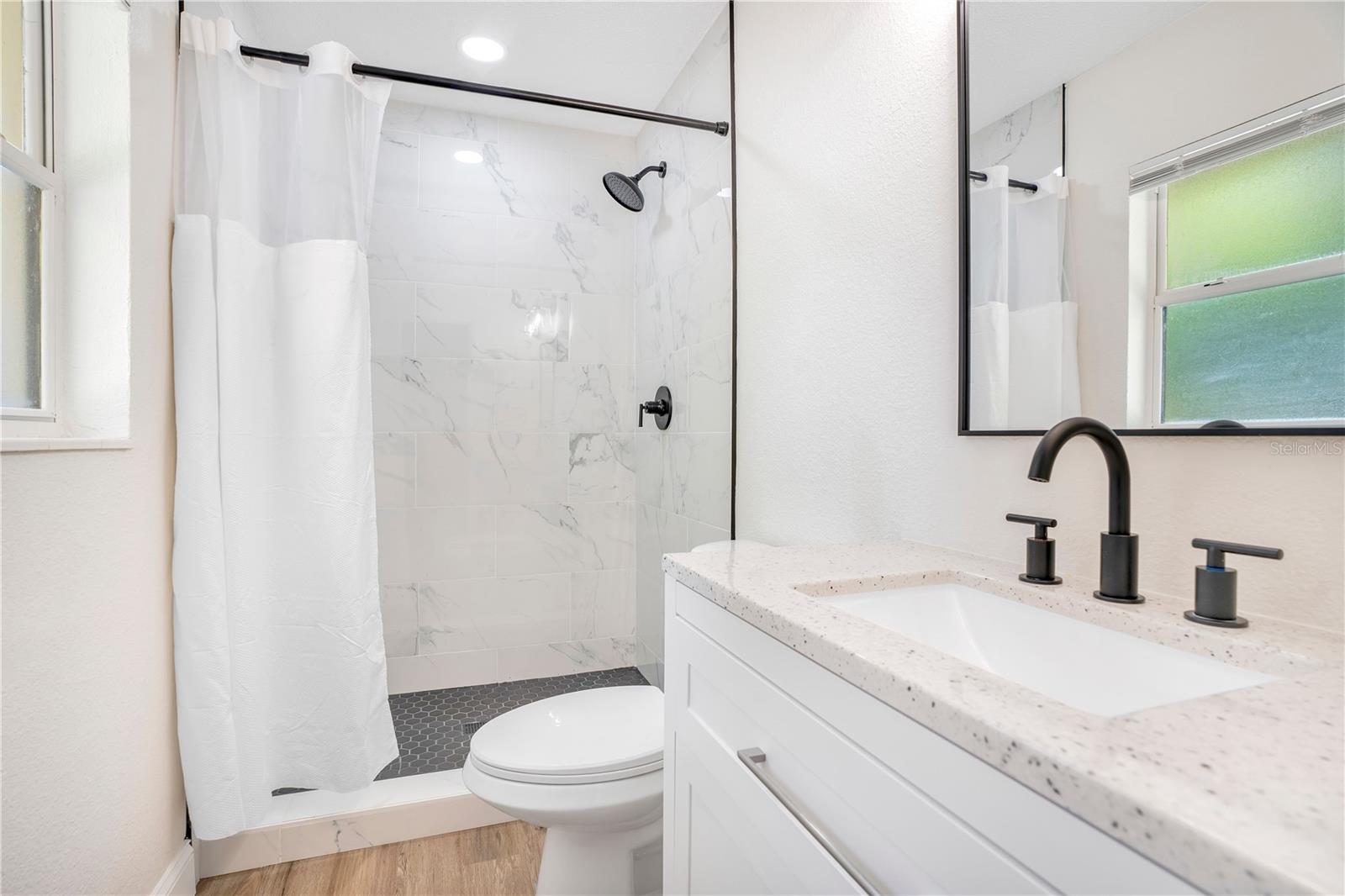 Image 19 of 31 For 1033 Wildwood W