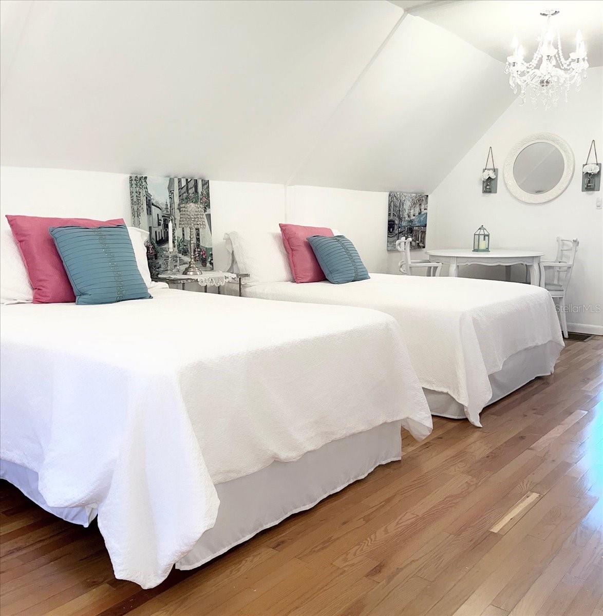 Listing photo id 53 for 4703 Rambling River Road