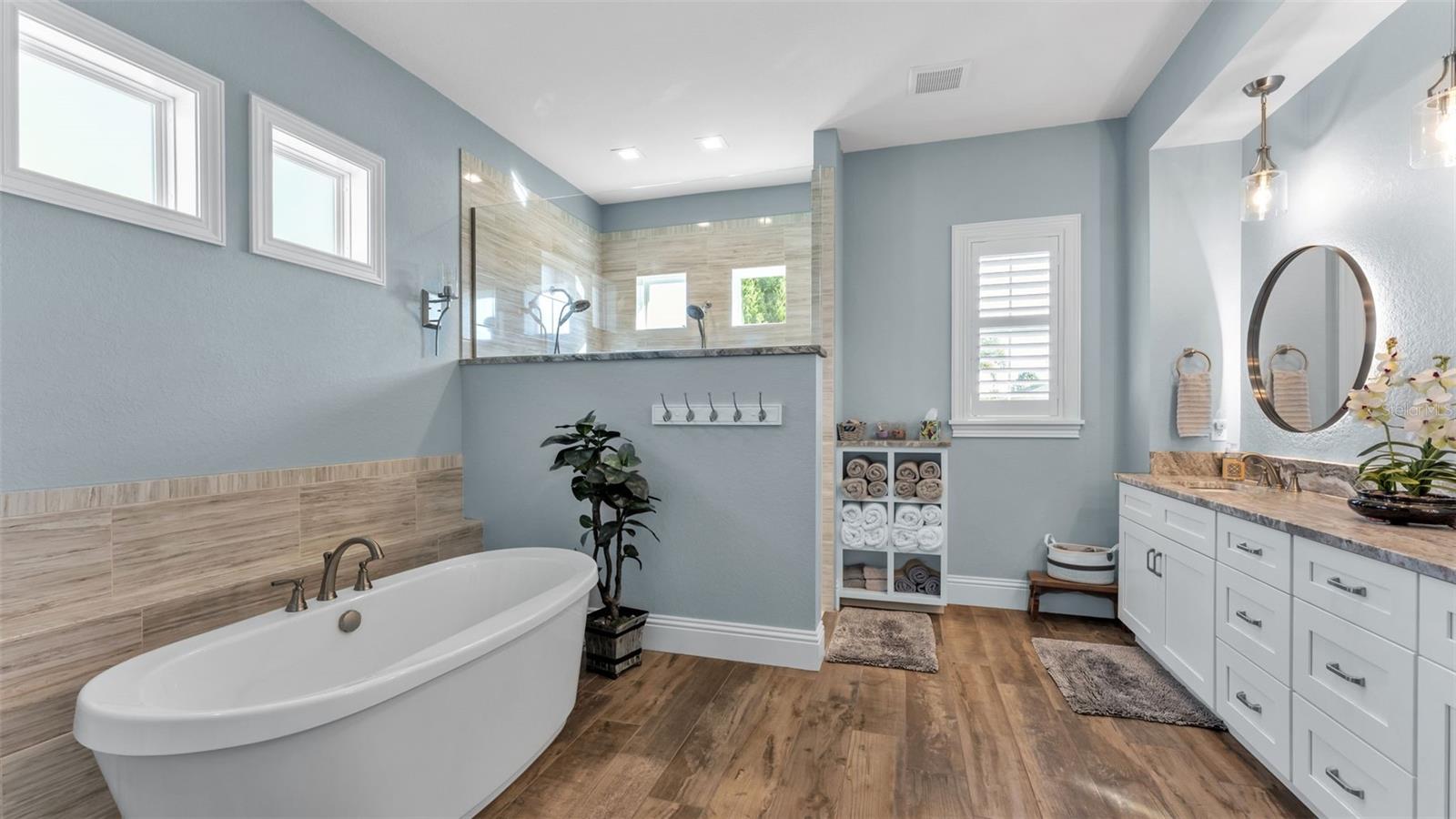 Image 30 of 74 For 6527 Emerald Woods Lane