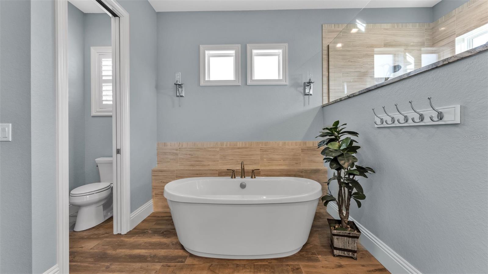 Image 34 of 74 For 6527 Emerald Woods Lane