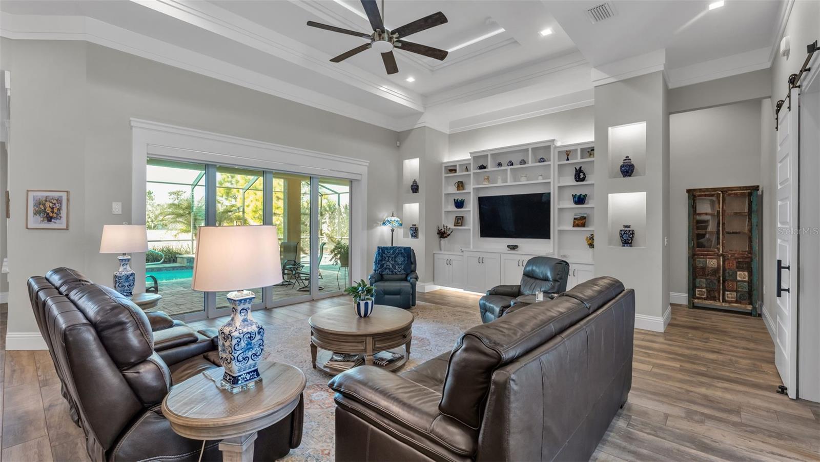 Image 6 of 74 For 6527 Emerald Woods Lane