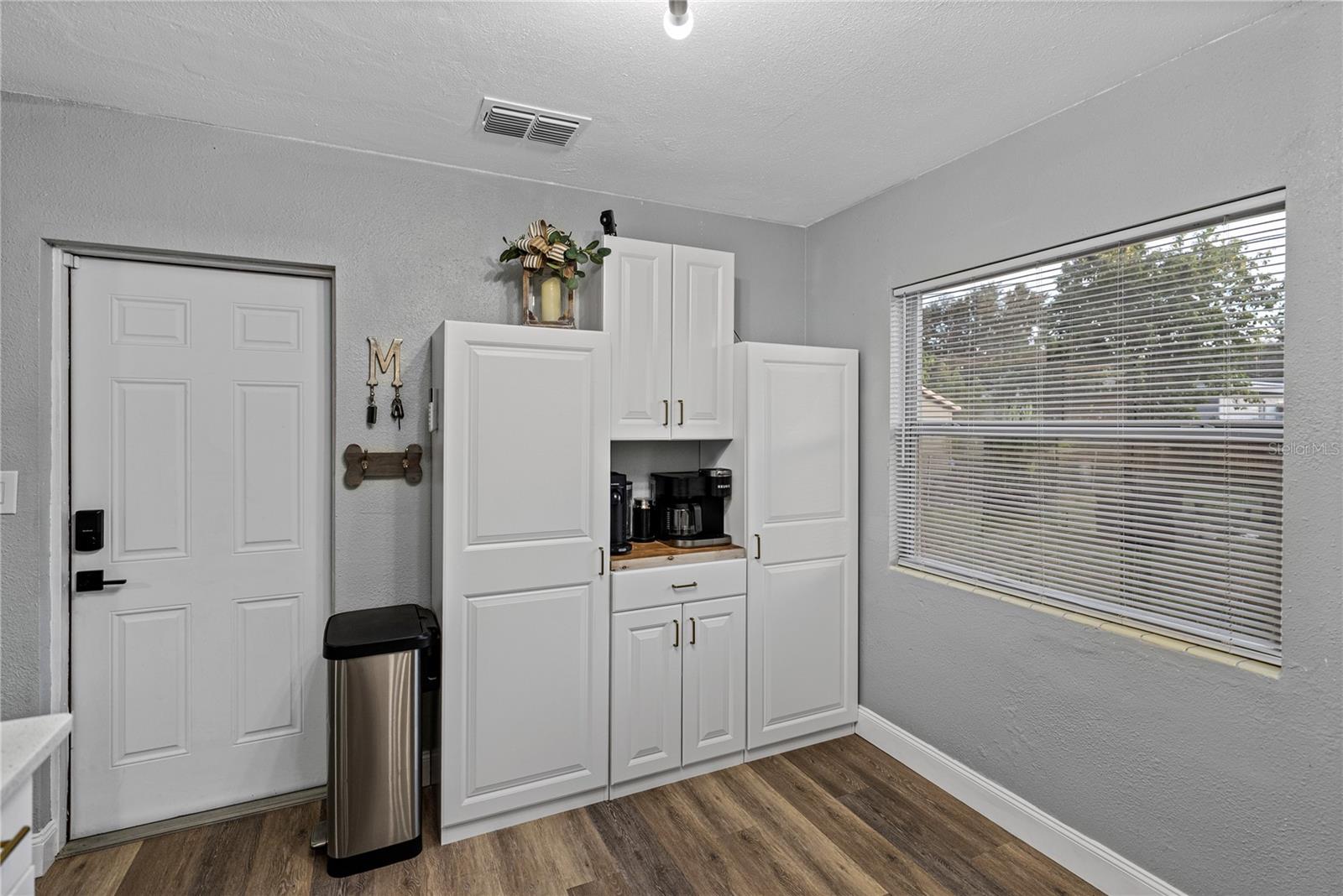 Image 11 of 53 For 527 Pilaklakaha Avenue