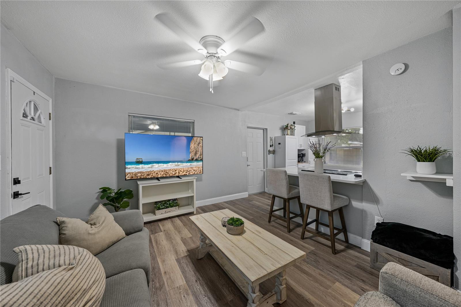 Image 16 of 53 For 527 Pilaklakaha Avenue