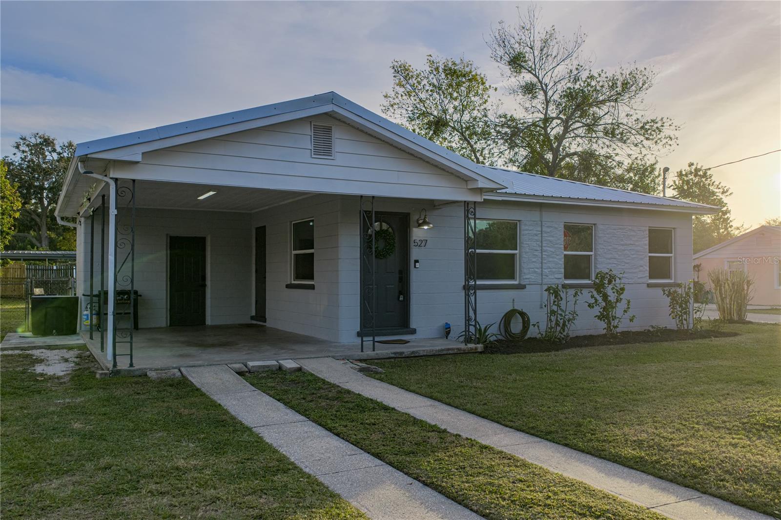 Image 2 of 53 For 527 Pilaklakaha Avenue