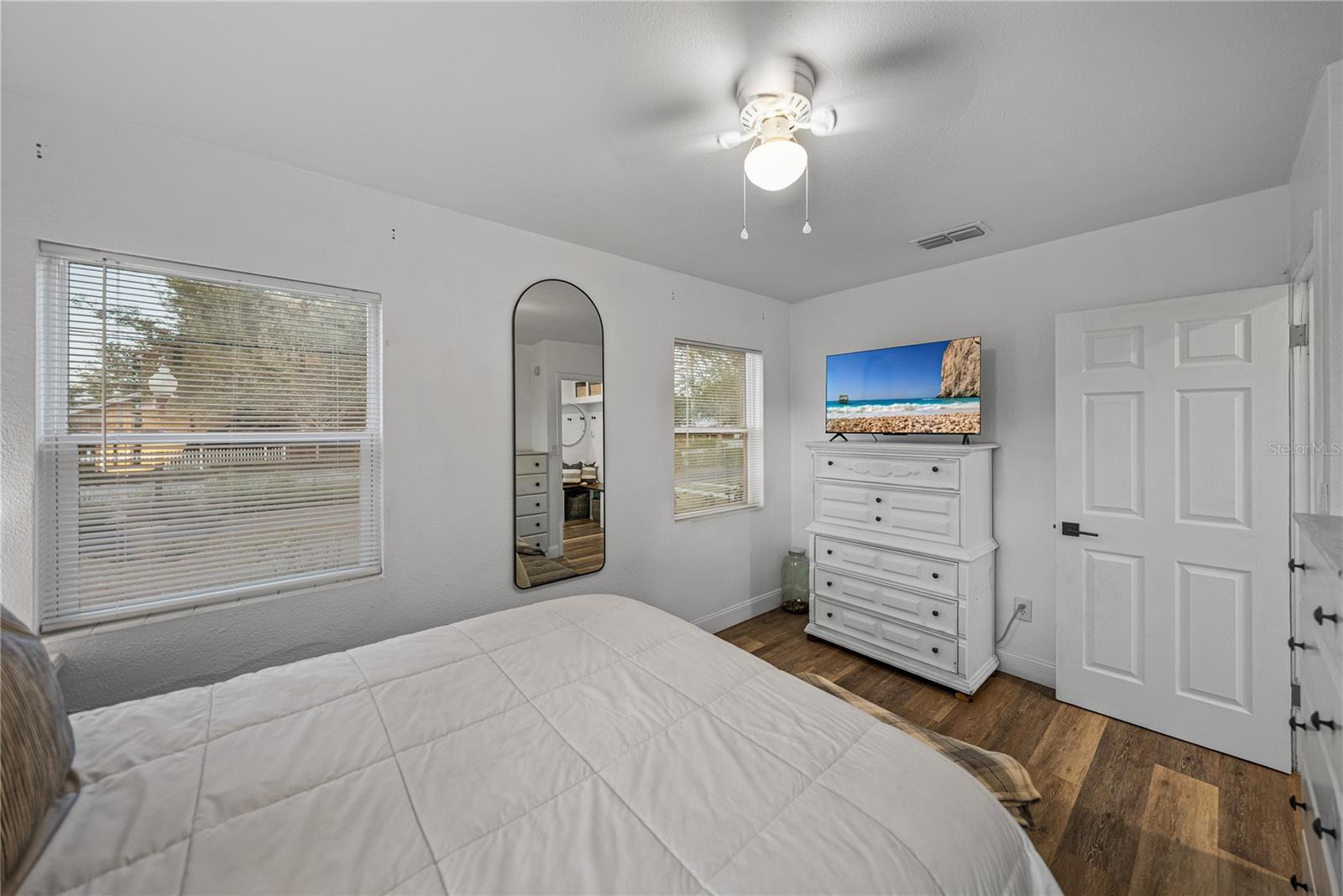 Image 26 of 53 For 527 Pilaklakaha Avenue