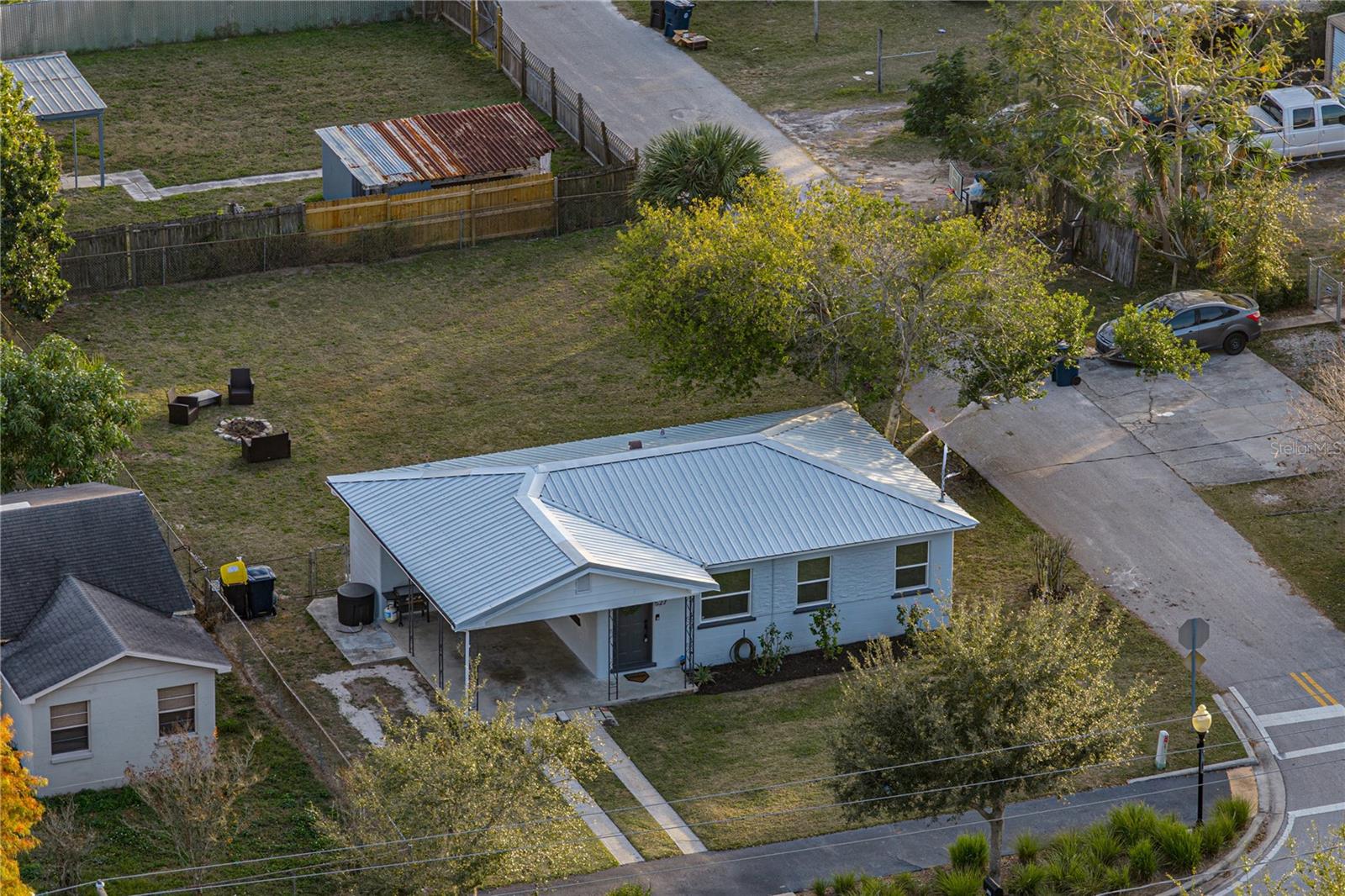 Image 31 of 53 For 527 Pilaklakaha Avenue