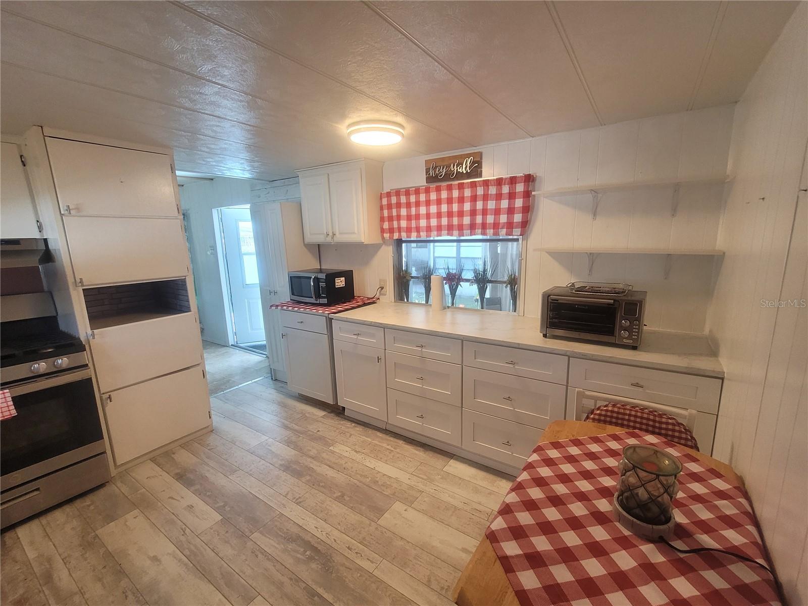 Image 11 of 39 For 1523 Dogwood Drive