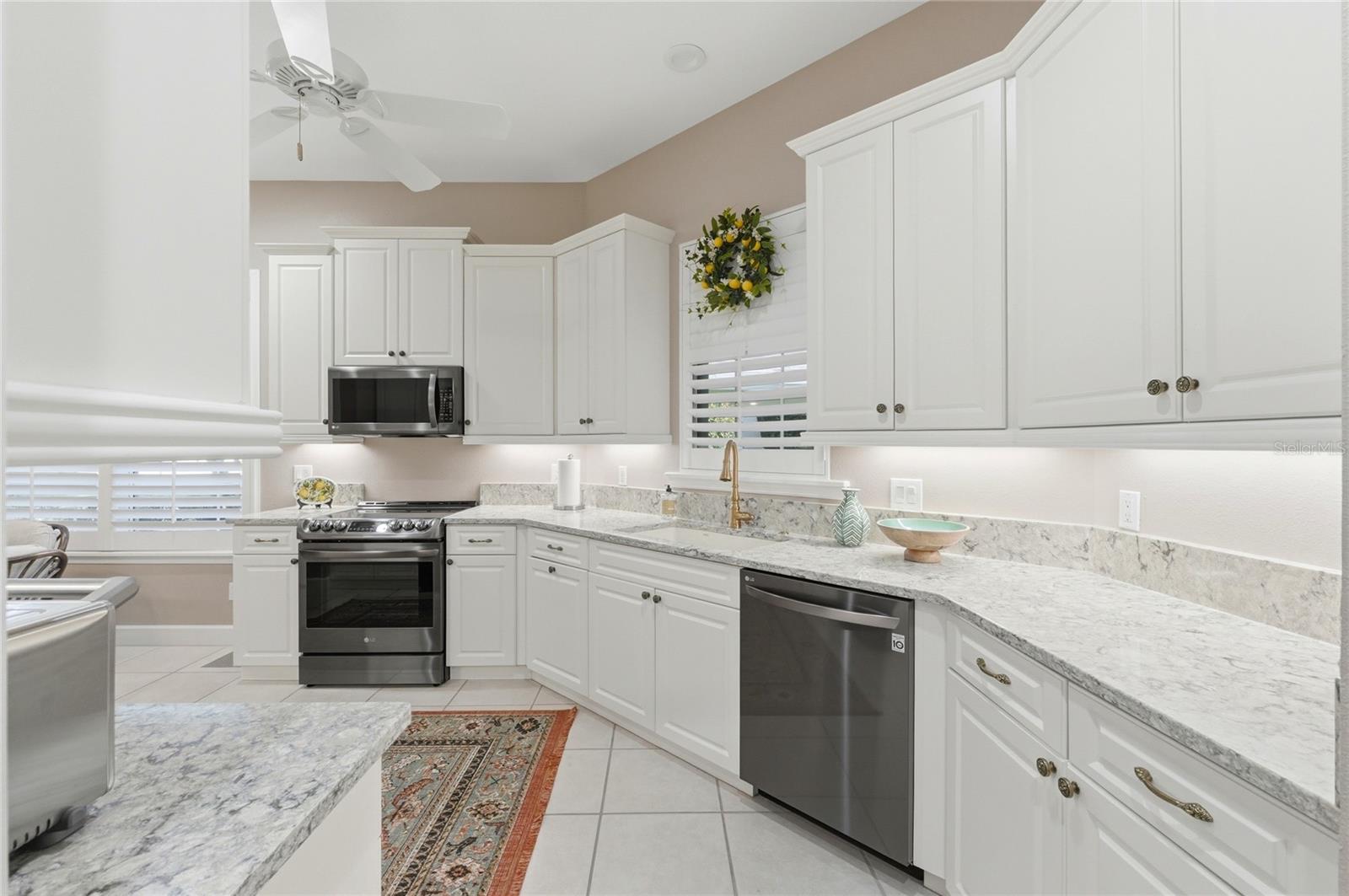 Image 12 of 47 For 106 Jardin Lane