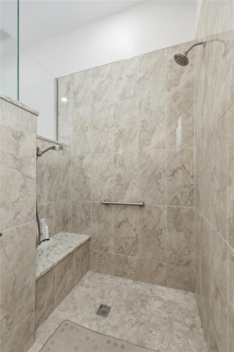 Image 20 of 47 For 106 Jardin Lane