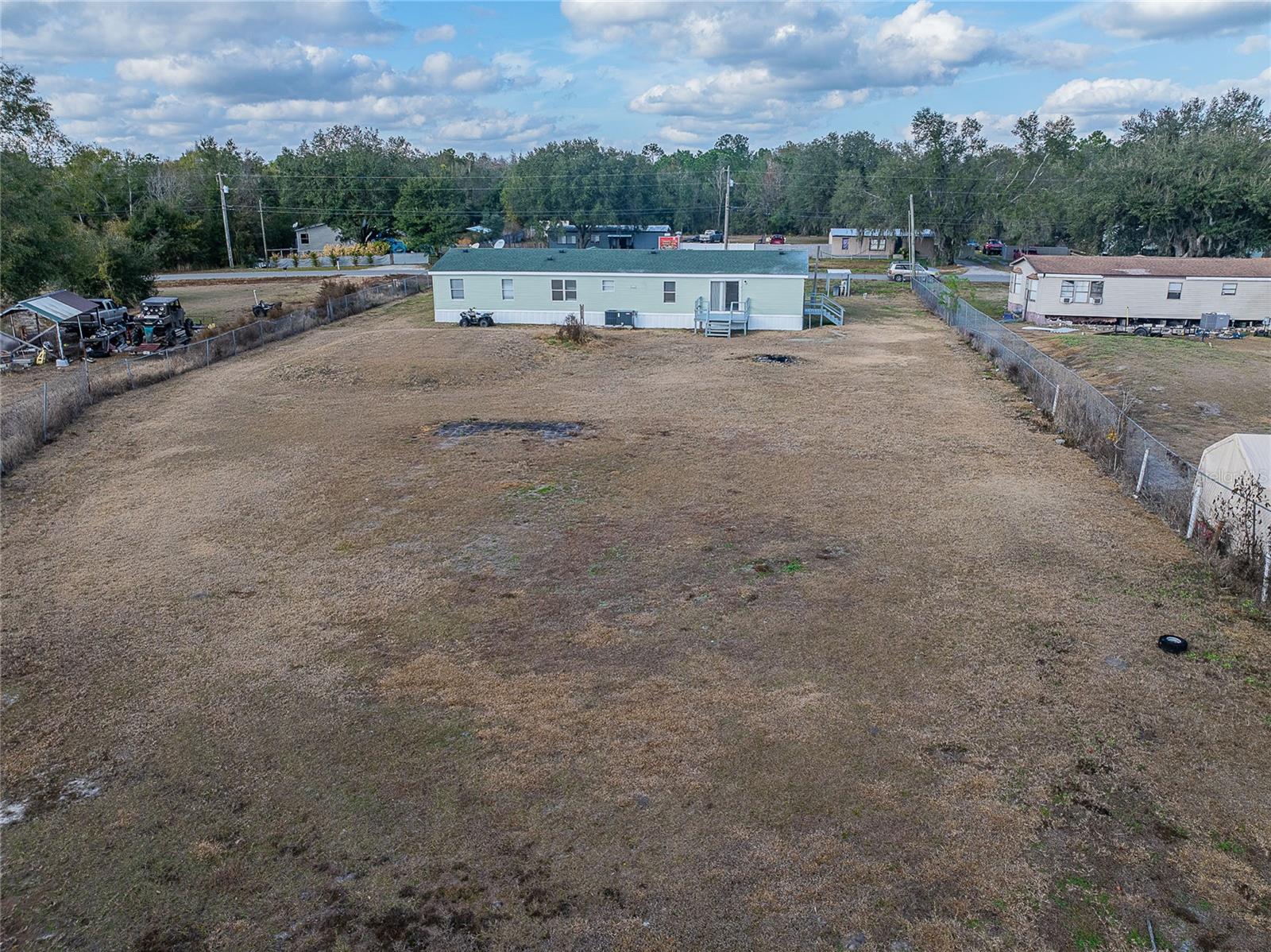 Image 2 of 41 For 952 Saddlewood Boulevard