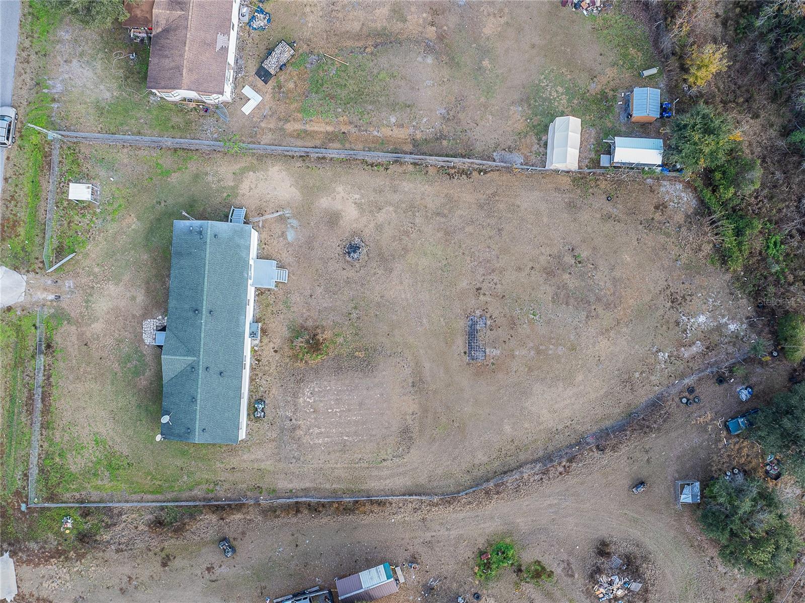 Image 37 of 41 For 952 Saddlewood Boulevard