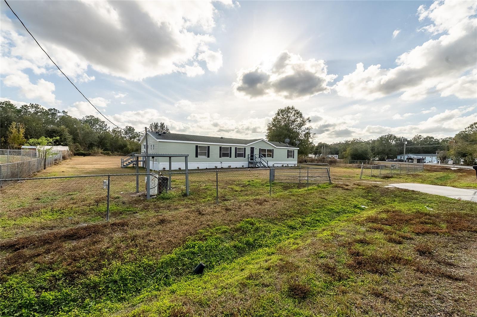 Image 41 of 41 For 952 Saddlewood Boulevard