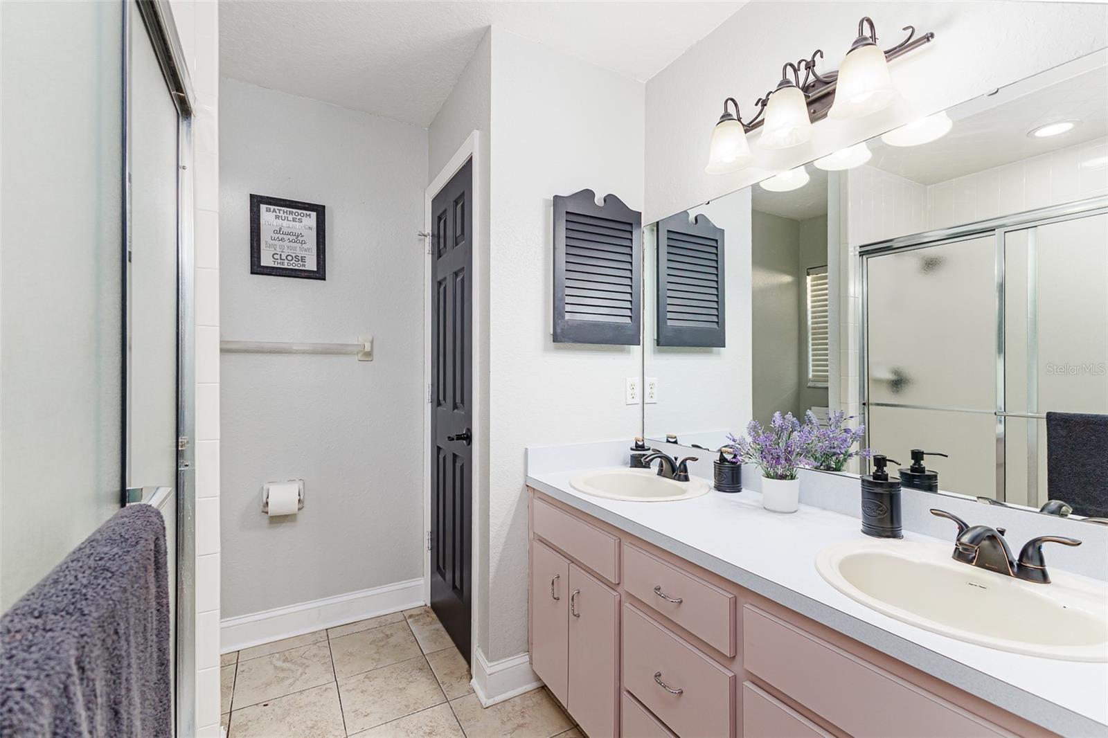 Image 15 of 26 For 2806 Timbercrest Place