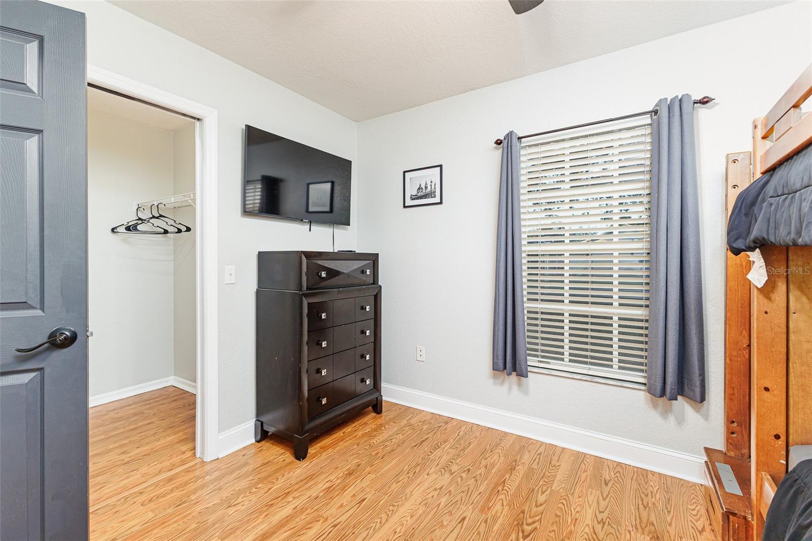 Image 18 of 26 For 2806 Timbercrest Place