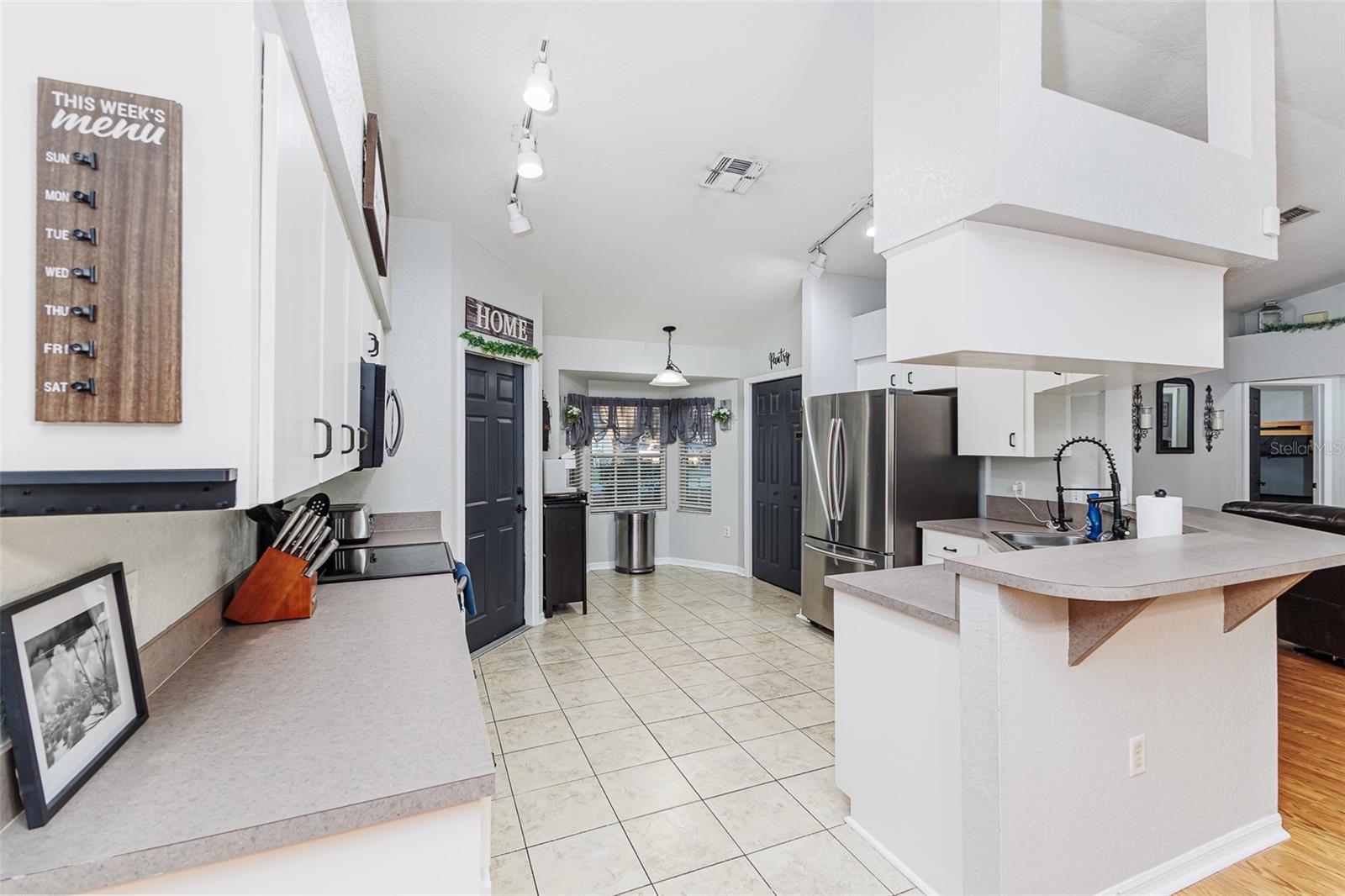 Image 8 of 26 For 2806 Timbercrest Place