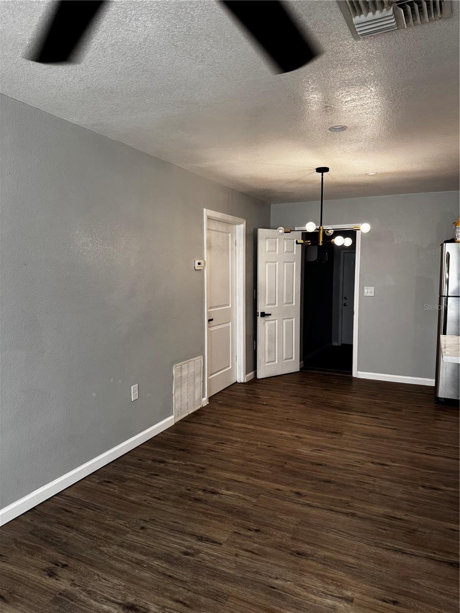 Image 7 of 21 For 409 Fern Road