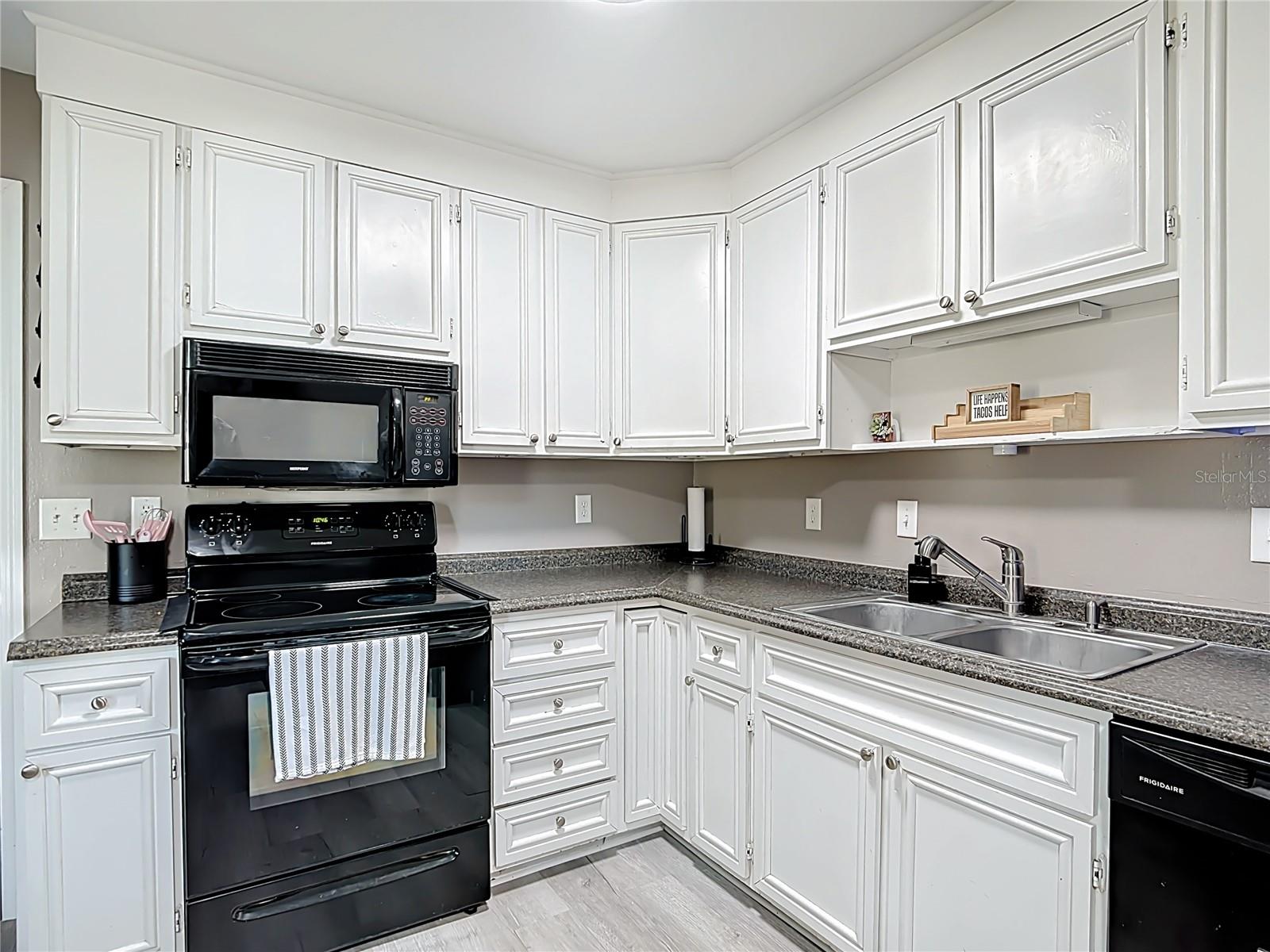 Image 21 of 48 For 2910 Jim Johnson Road