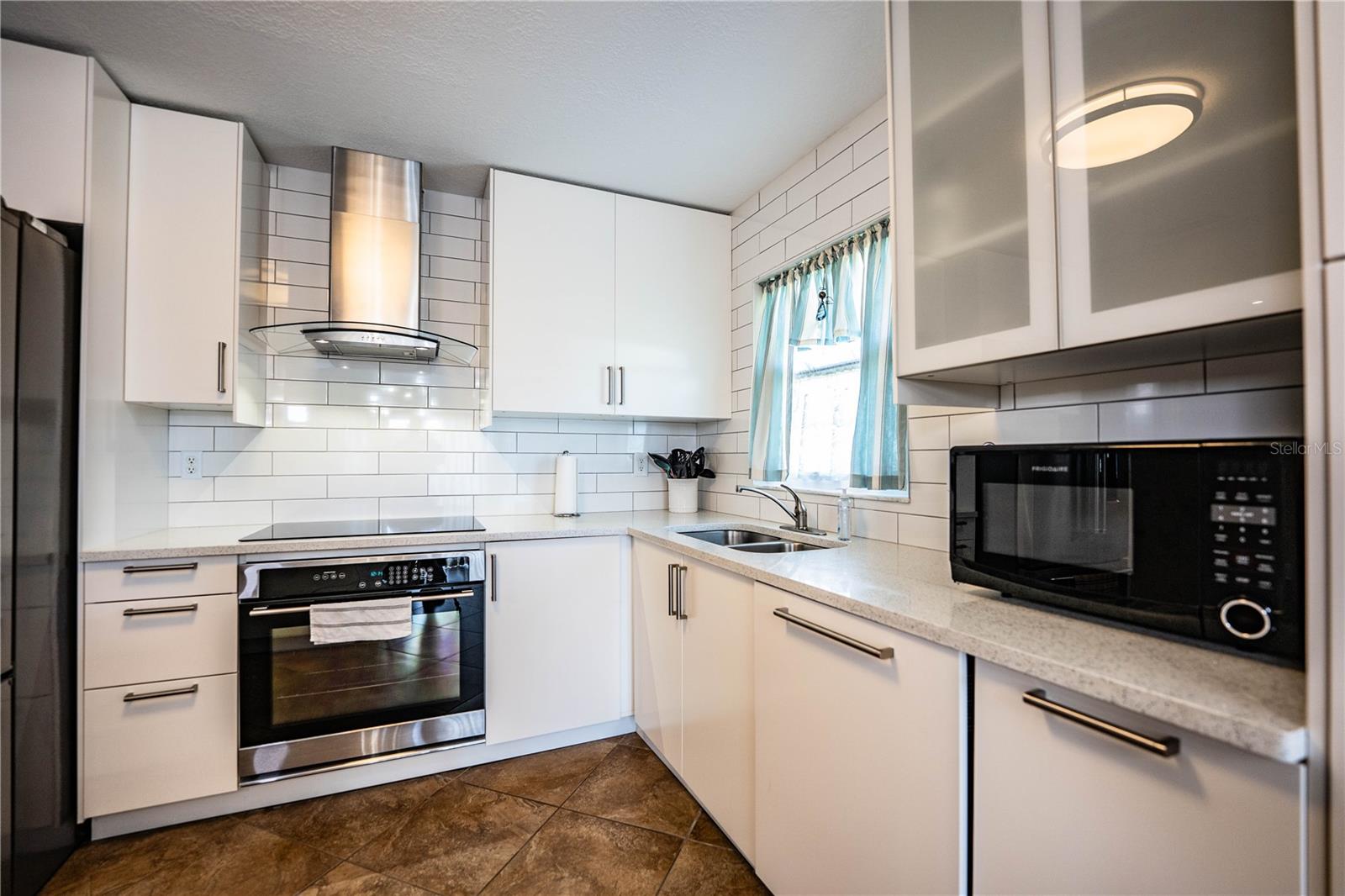 Image 21 of 44 For 501 Cameo Drive