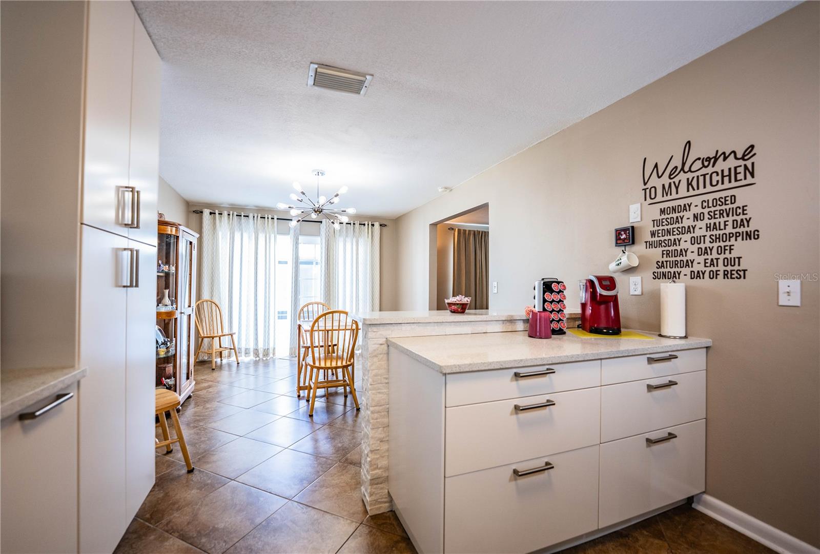 Image 22 of 44 For 501 Cameo Drive