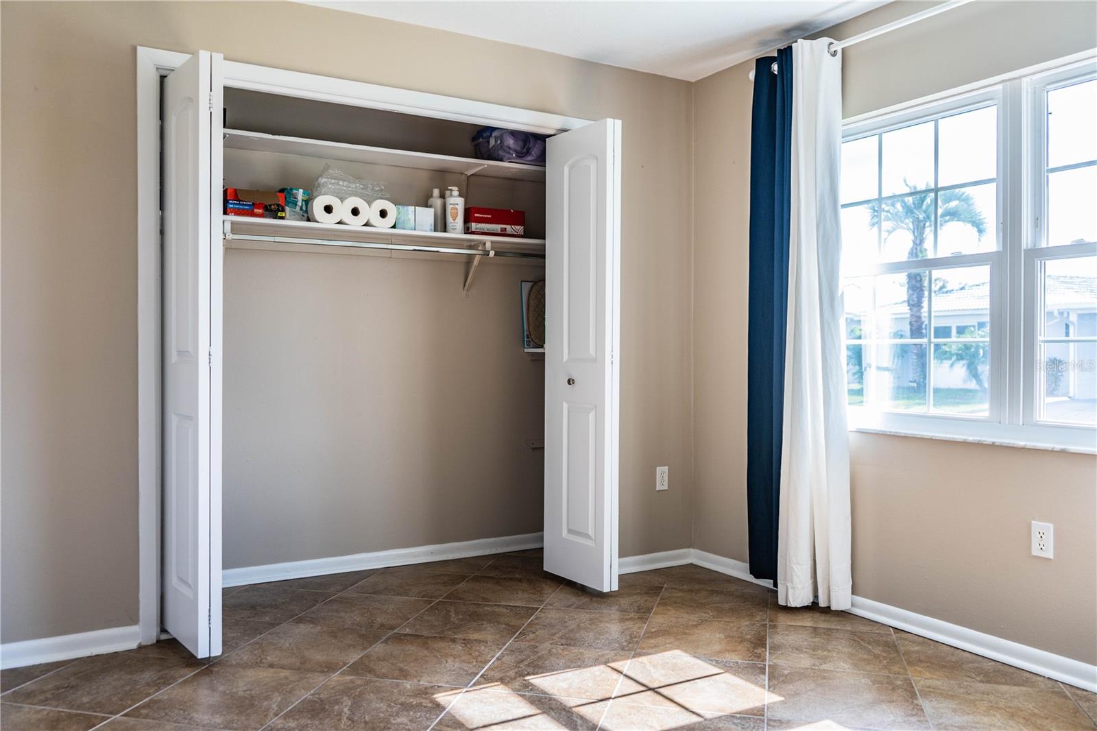 Image 31 of 44 For 501 Cameo Drive