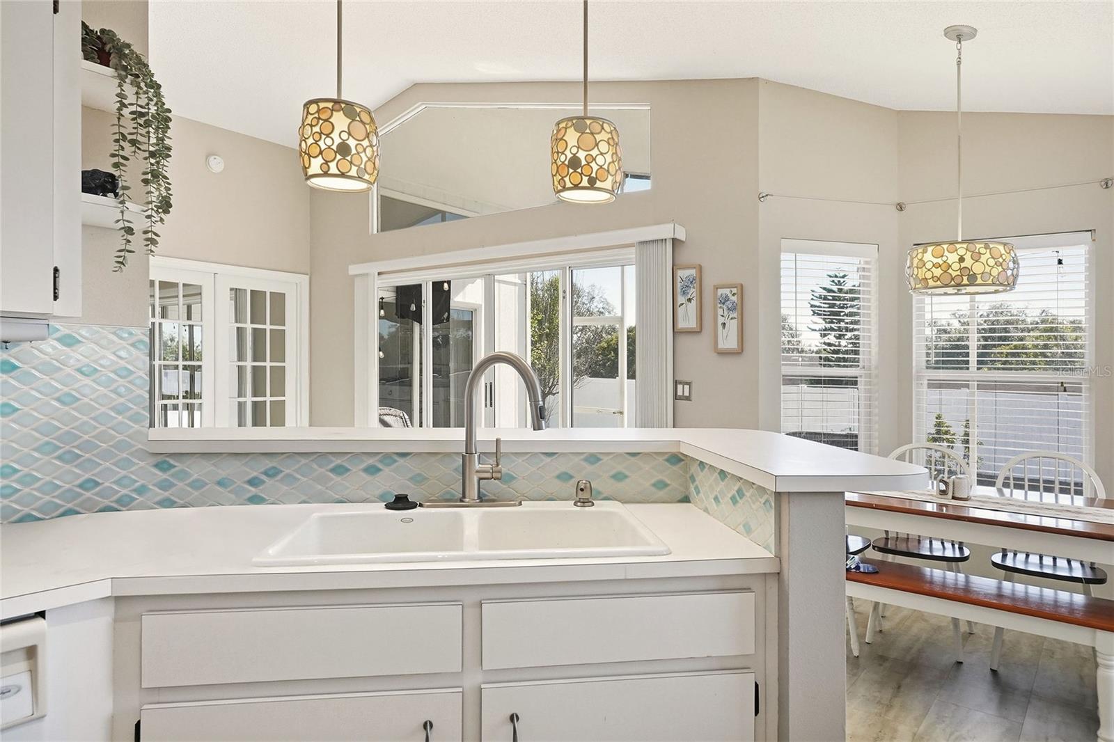 Image 12 of 48 For 412 Emerald Cove Loop