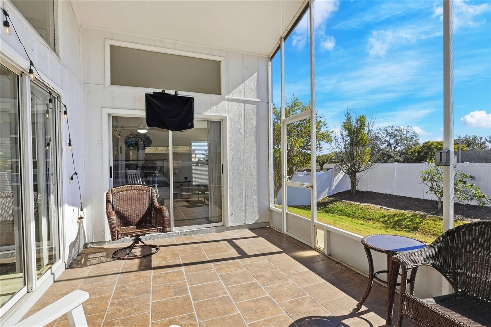 Image 16 of 48 For 412 Emerald Cove Loop