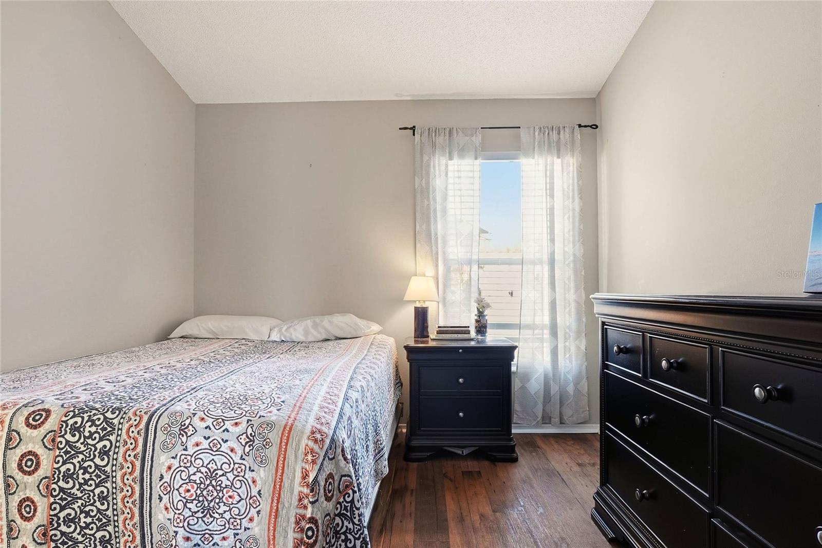 Image 23 of 48 For 412 Emerald Cove Loop