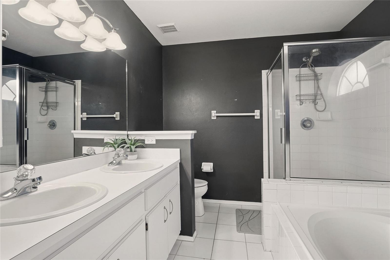 Image 26 of 48 For 412 Emerald Cove Loop