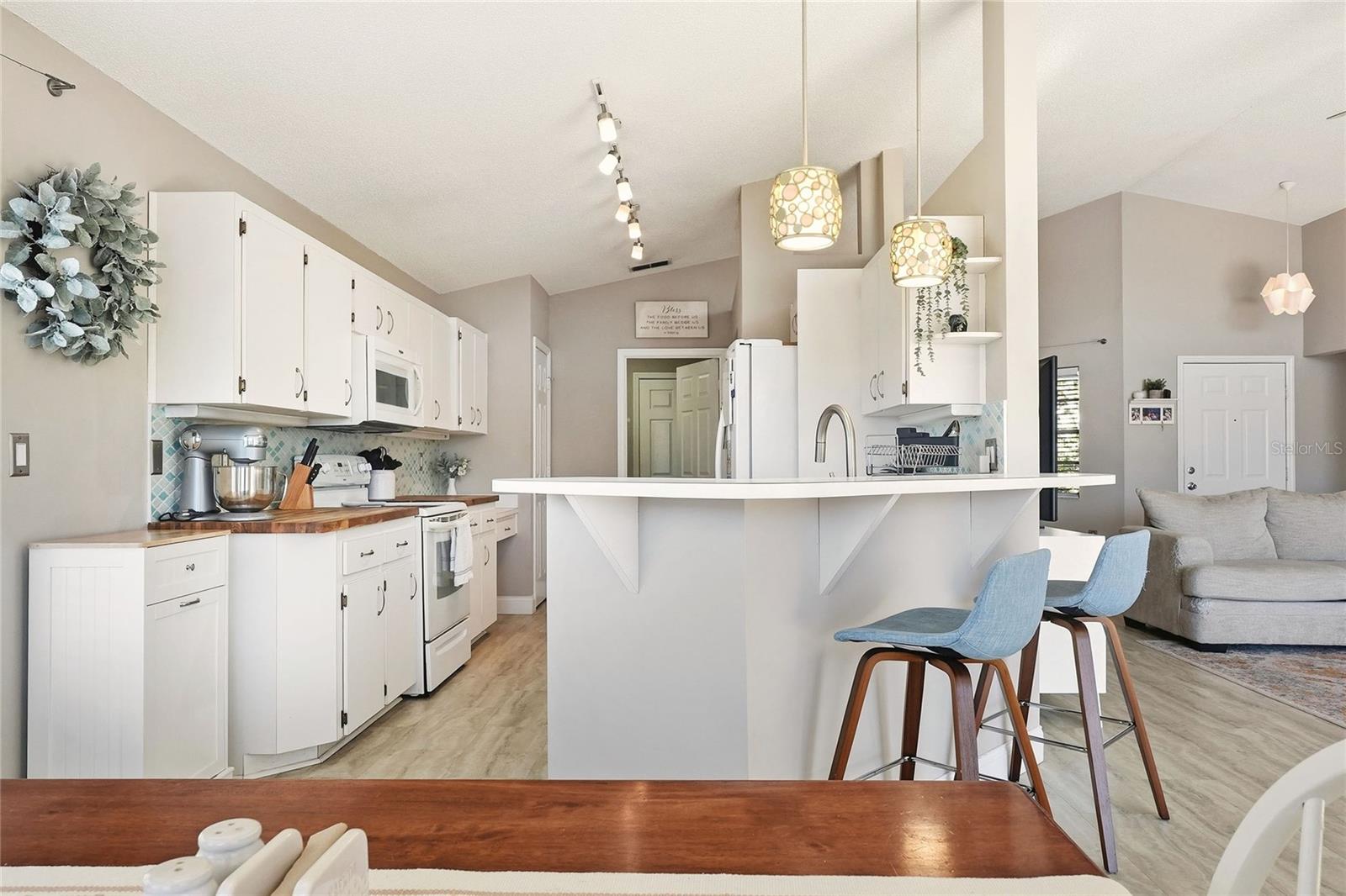 Image 30 of 48 For 412 Emerald Cove Loop