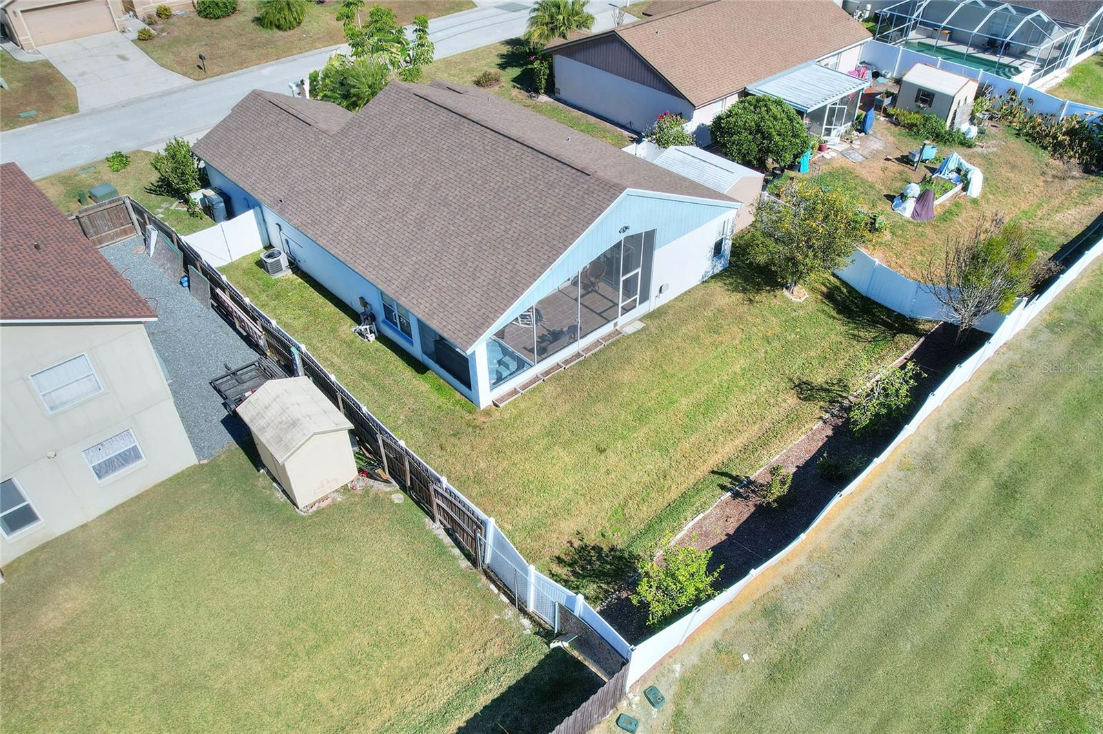 Image 34 of 48 For 412 Emerald Cove Loop