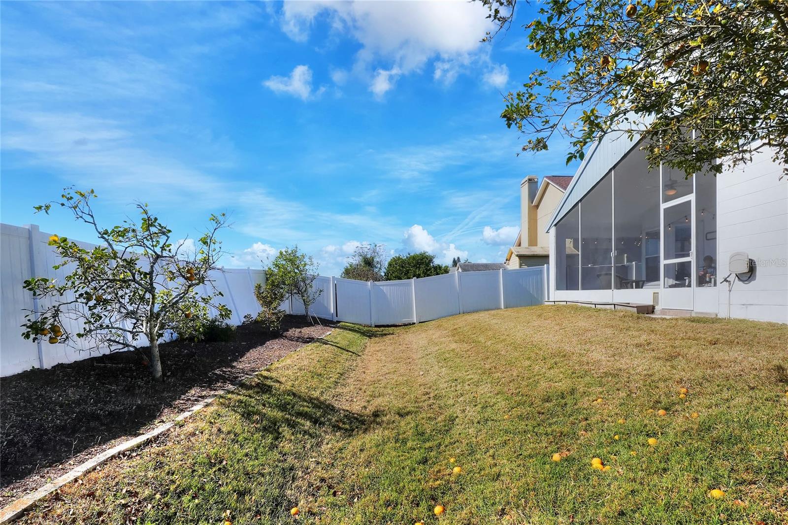 Image 38 of 48 For 412 Emerald Cove Loop