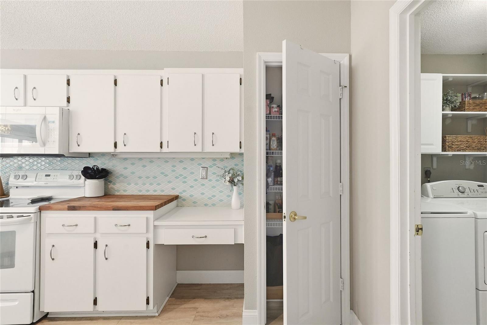 Image 9 of 48 For 412 Emerald Cove Loop