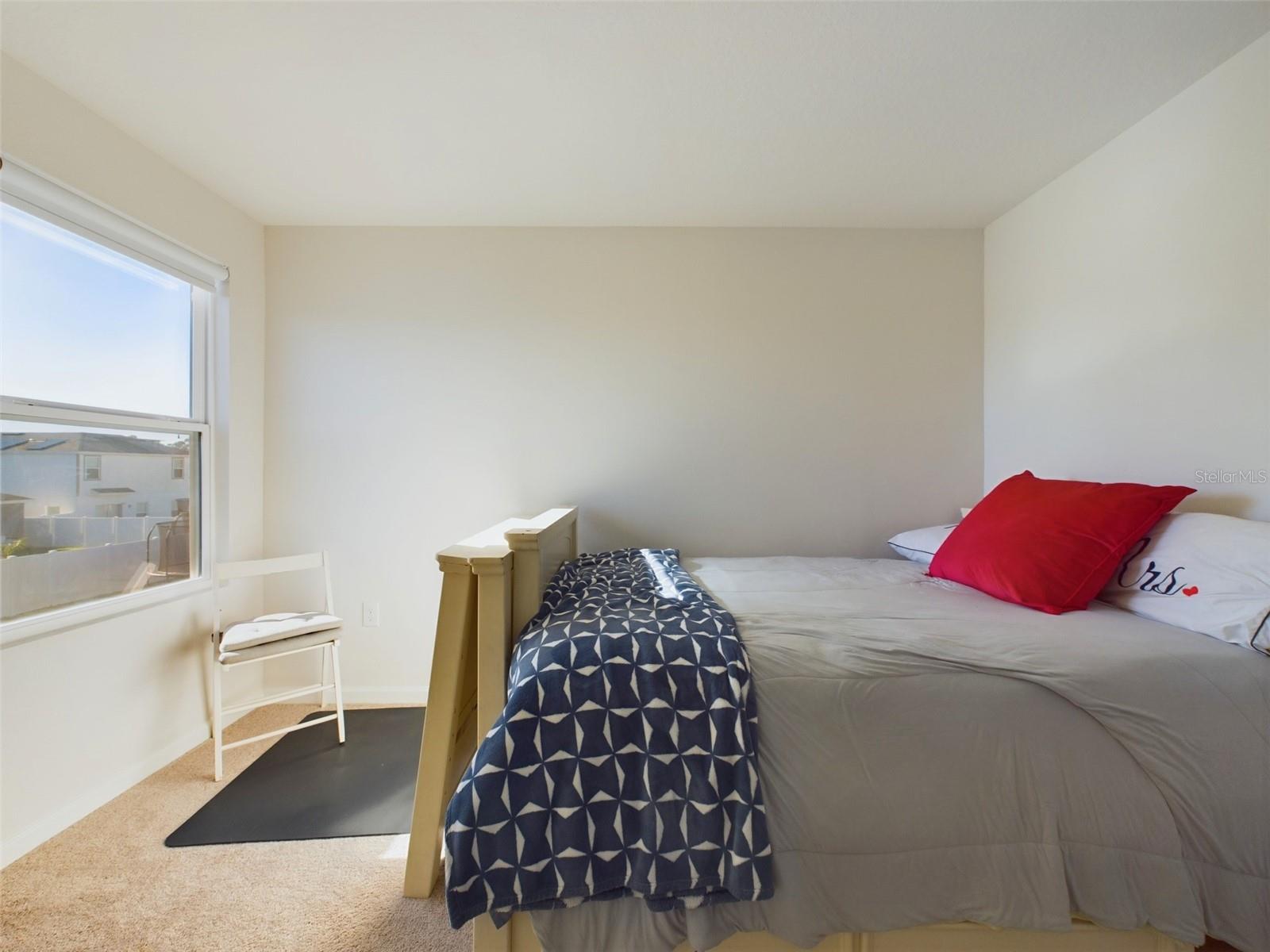 Image 20 of 37 For 1424 Feather Lane