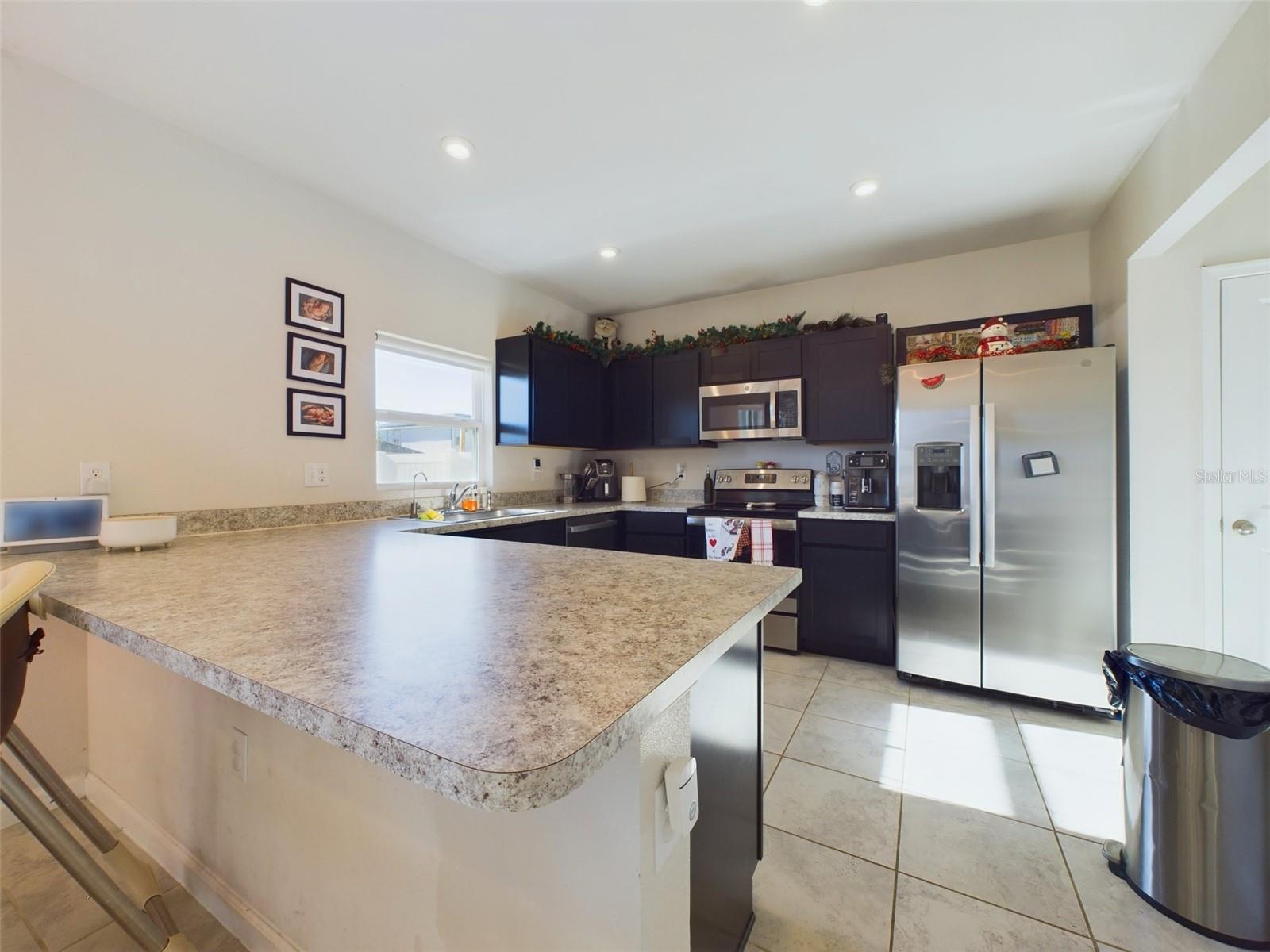 Image 3 of 37 For 1424 Feather Lane