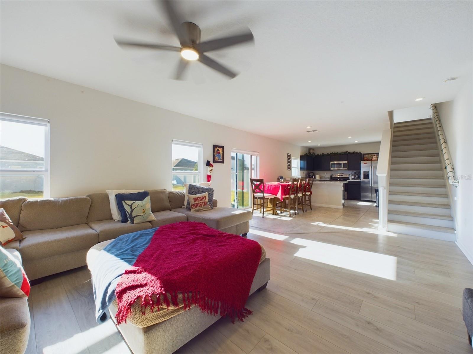 Image 7 of 37 For 1424 Feather Lane