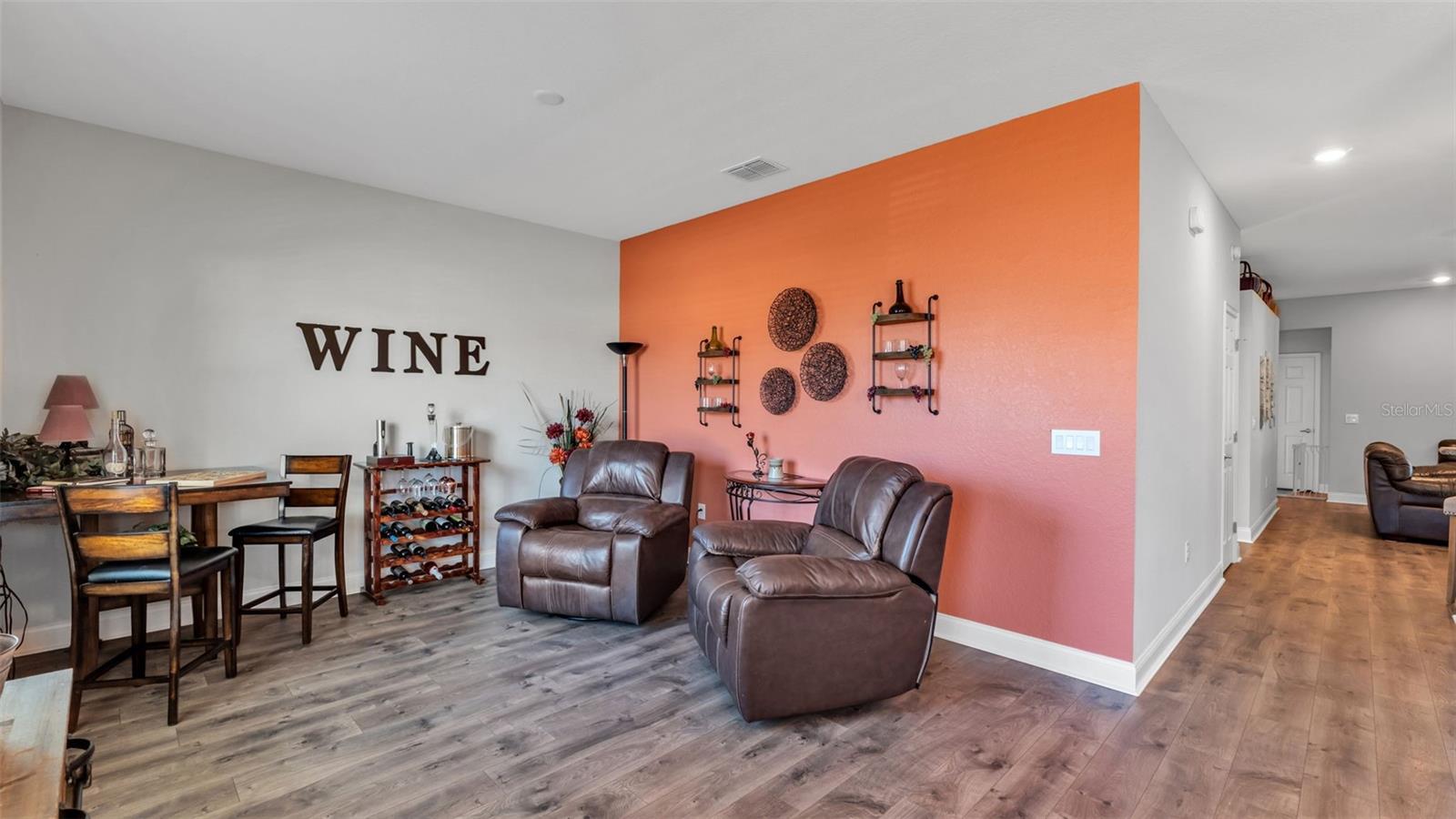 Image 5 of 24 For 5809 Christiansen Court