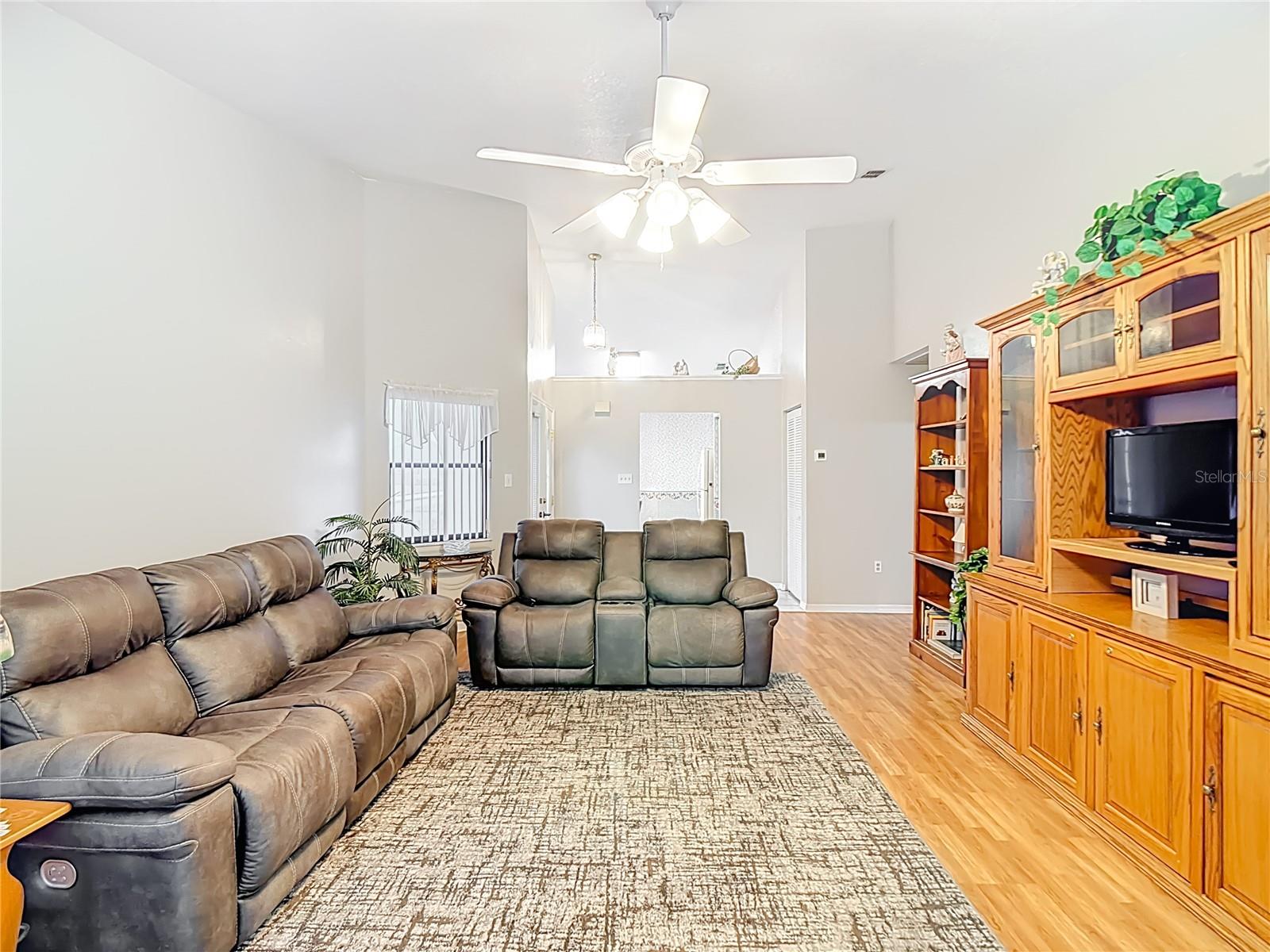 Image 5 of 35 For 6380 Egret Drive 19