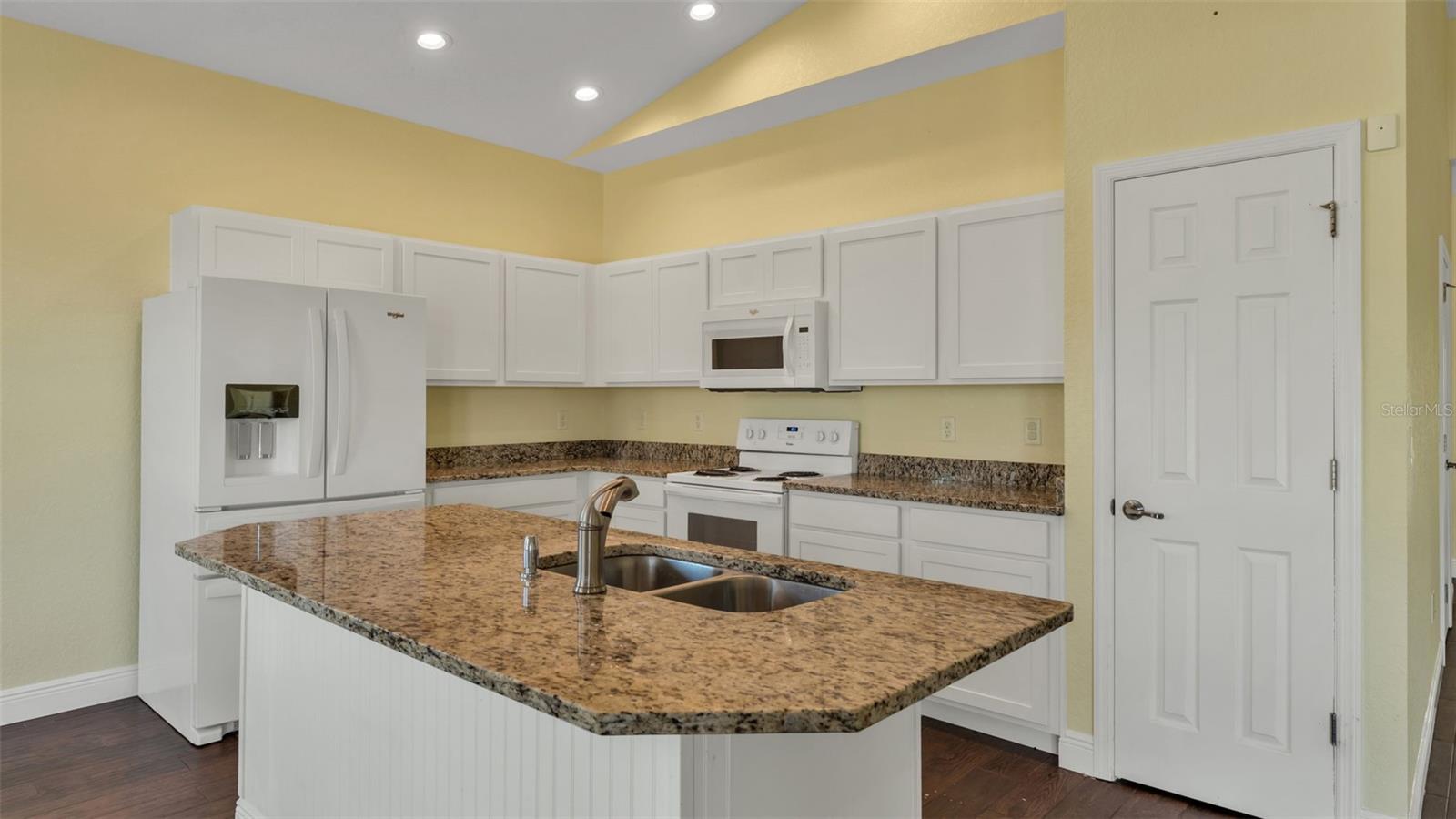 Image 12 of 24 For 273 Hidden View Drive