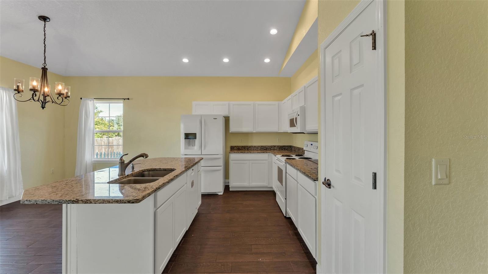 Image 13 of 24 For 273 Hidden View Drive